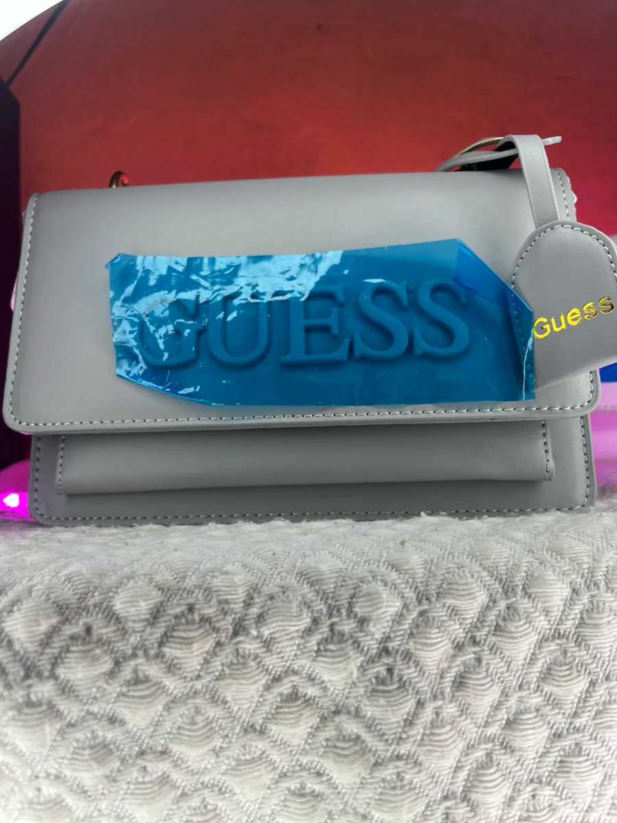 sac Guess