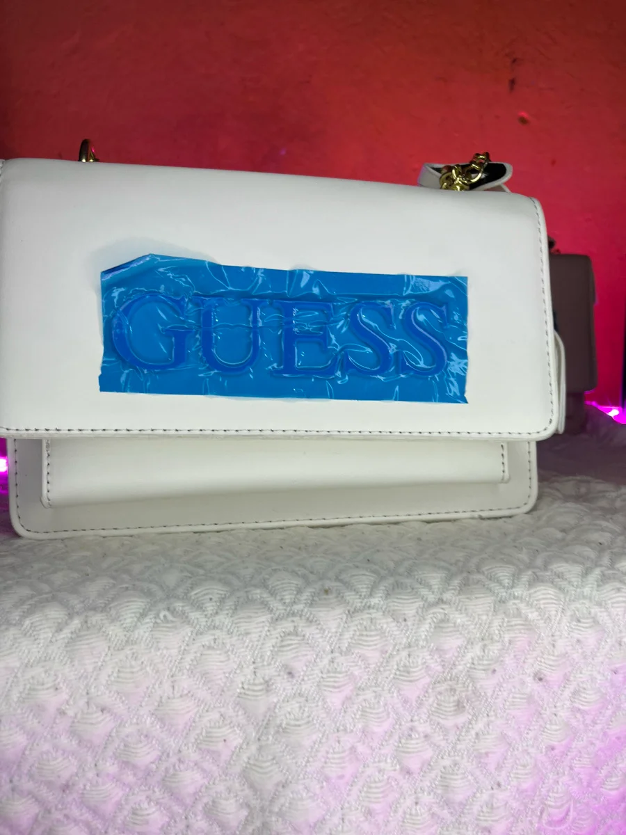 sac Guess